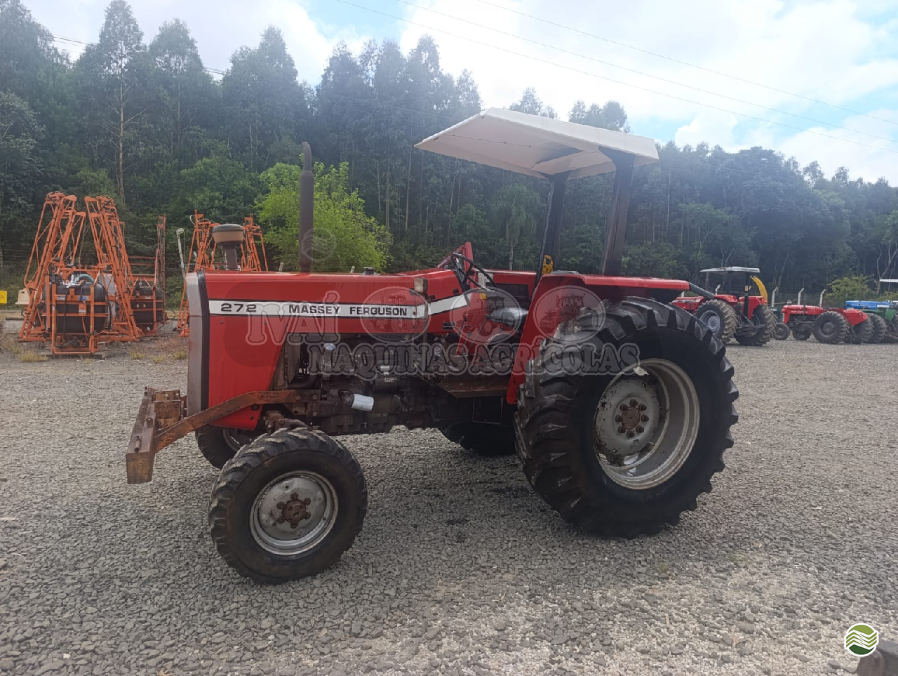 TRATOR MASSEY FERGUSON MF 272 Tração 4x2 Ivaí Máquinas Agrícolas IVAI PARANÁ PR